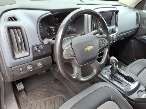 Used 2022 Chevrolet Colorado Z71 w/ Z71 Midnight Edition AWD/4WD image 22