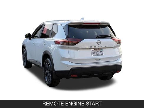Certified 2026 Nissan Rogue SV FWD image 7
