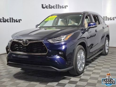 Used 2024 Toyota Highlander Limited image 3