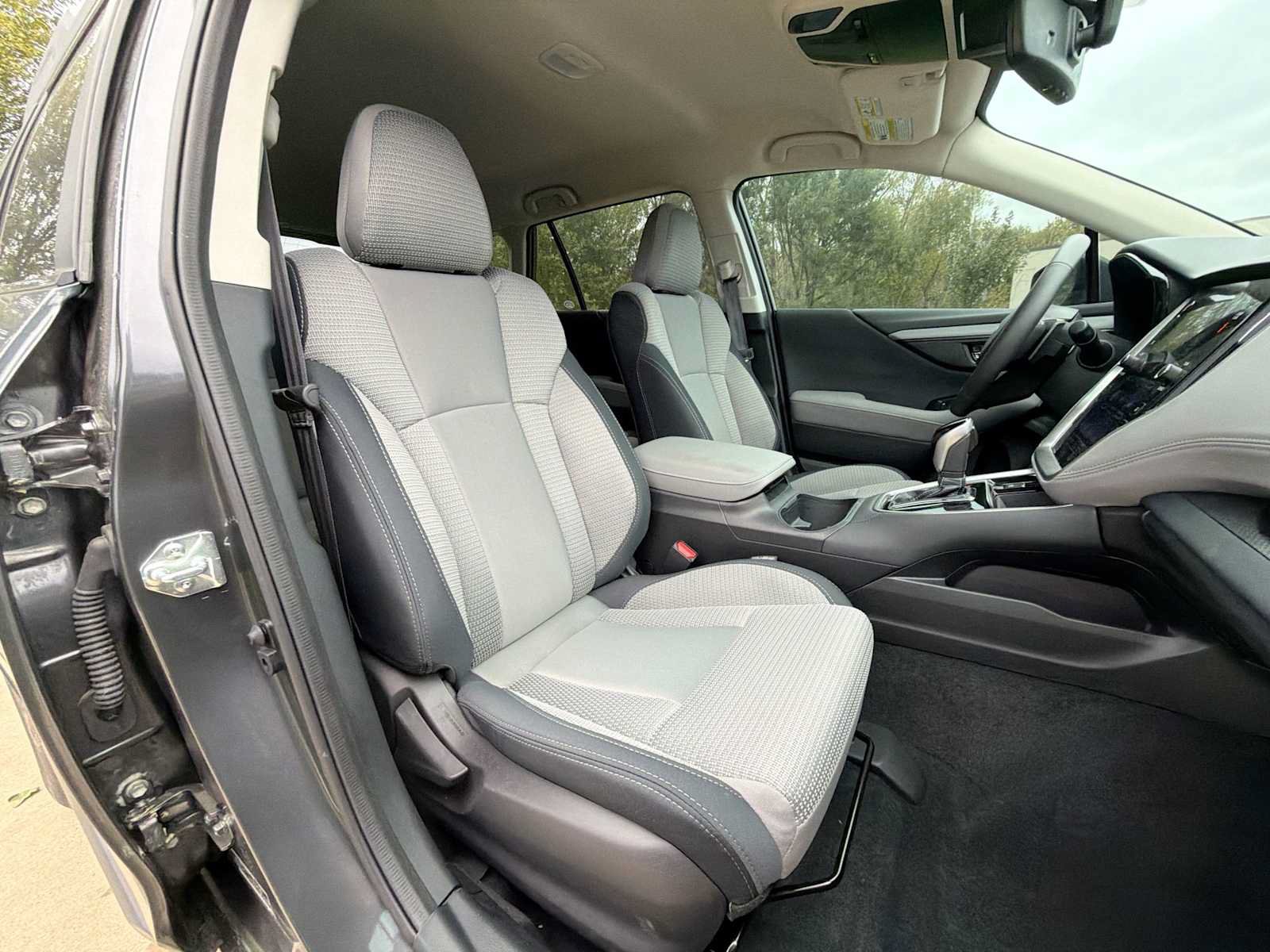 Certified 2025 Subaru Outback Premium AWD/4WD image 18
