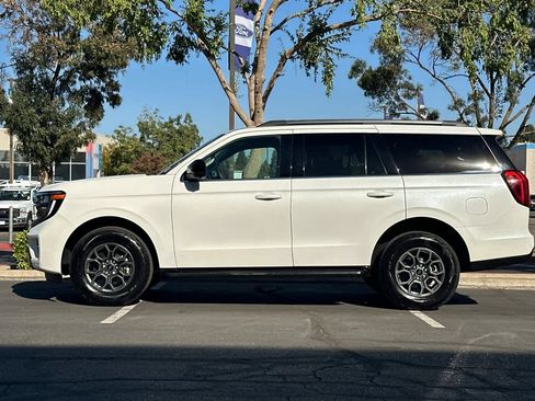 Certified 2025 Ford Expedition Active RWD image 6