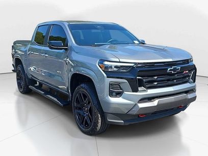 Used 2024 Chevrolet Colorado Z71 w/ Z71 Convenience Package 2