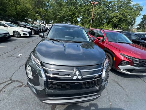 Used 2025 Mitsubishi Outlander SE AWD/4WD image 8