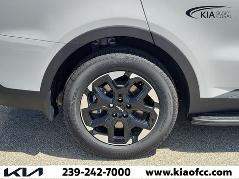 New 2026 Kia Sorento S FWD image 9