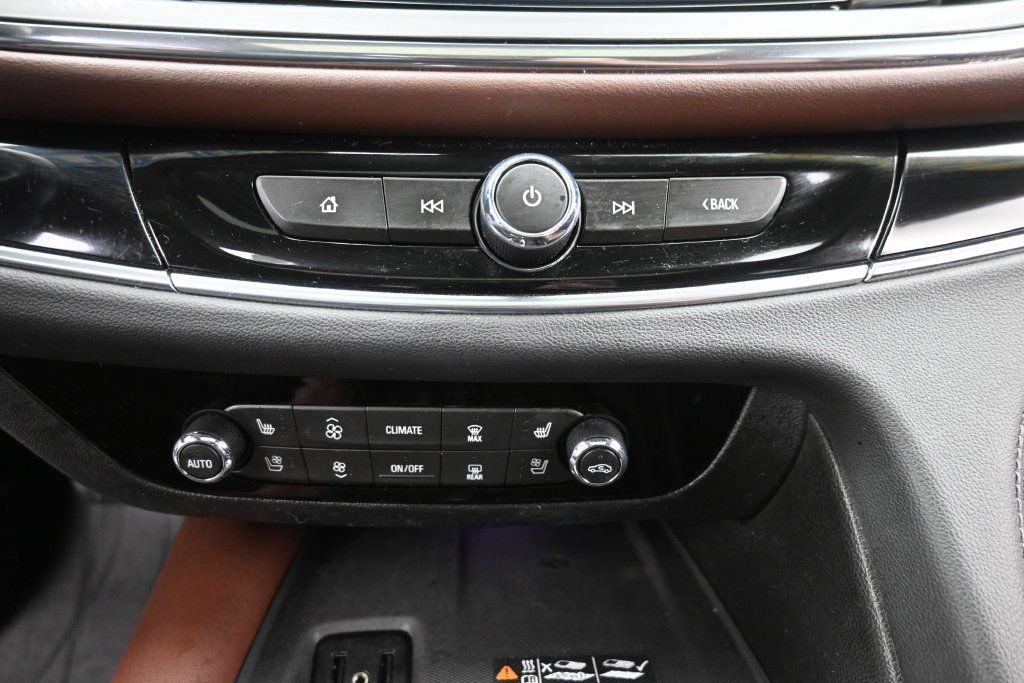 Used 2018 Buick Enclave Avenir w/ Avenir Technology Package AWD/4WD image 23