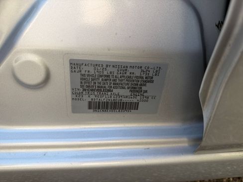 Used 2025 Nissan Versa SV FWD image 23