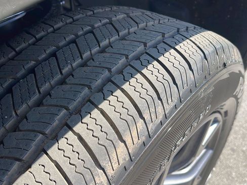 New 2026 Jeep Grand Wagoneer Limited AWD/4WD image 10