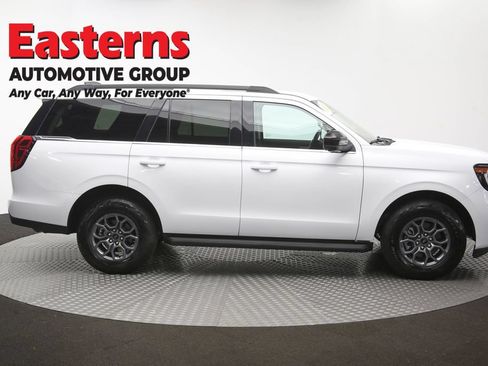 Used 2025 Ford Expedition Active AWD/4WD image 45