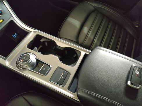 Used 2023 Ford Edge SEL image 26