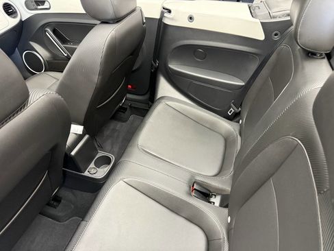 Used 2014 Volkswagen Beetle 2.5 image 25