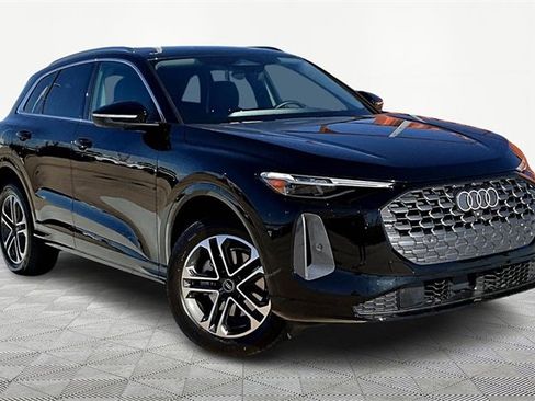 Used 2025 Audi Q5 Premium Plus w/ Premium Plus image 11