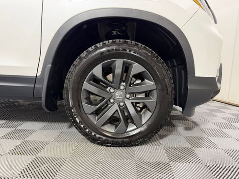 Certified 2025 Honda Ridgeline Sport image 9