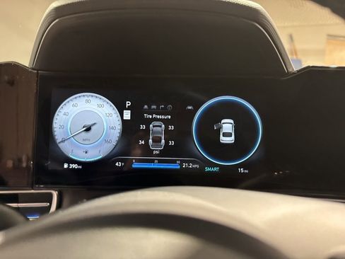 New 2026 Hyundai Elantra Limited FWD image 14