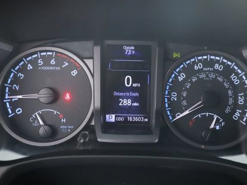 Used 2017 Toyota Tacoma SR5 AWD/4WD image 19