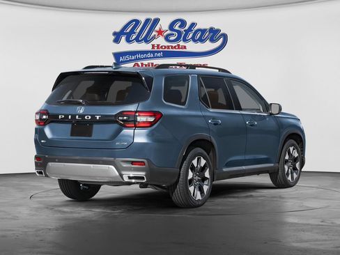 Used 2026 Honda Pilot Elite image 2