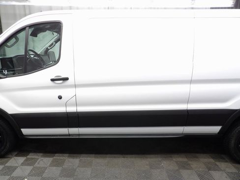 Used 2024 Ford Transit 250 Low Roof AWD image 37