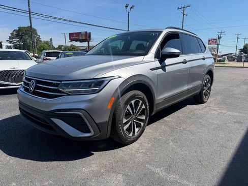 Used 2022 Volkswagen Tiguan S AWD/4WD image 3