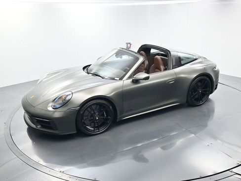 Used 2024 Porsche 911 Targa 4 GTS AWD/4WD image 43