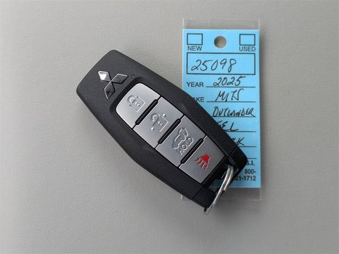 New 2025 Mitsubishi Outlander SEL image 34