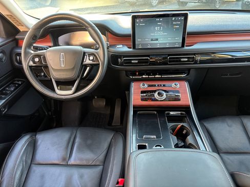 Certified 2024 Lincoln Aviator Reserve w/ Elements Package Plus image 30