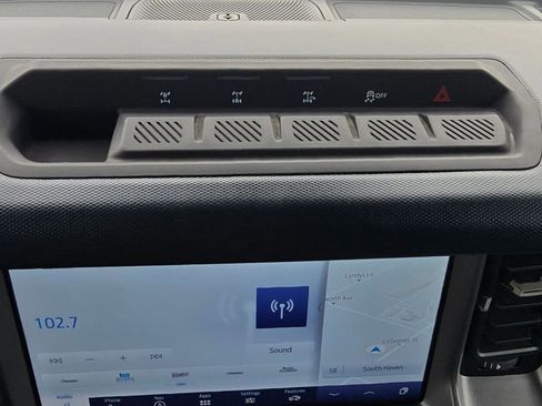 Certified 2022 Ford Bronco Outer Banks w/ Sasquatch Package AWD/4WD image 25