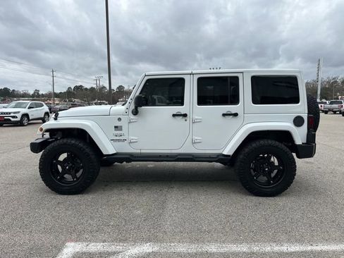 Used 2015 Jeep Wrangler Unlimited Sahara w/ Max Tow Package image 4