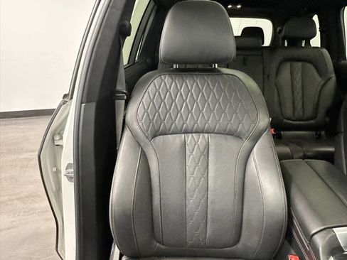 Used 2019 BMW X7 xDrive40i w/ Premium Package AWD/4WD image 25