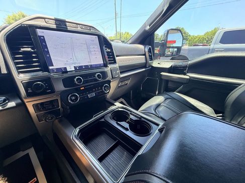 Used 2022 Ford F350 Platinum AWD/4WD image 29