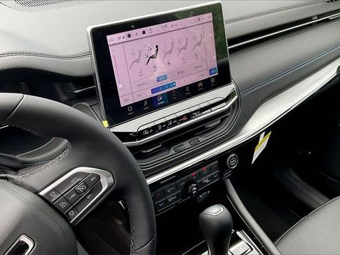 New 2025 Jeep Compass Limited w/ High Altitude Package image 7