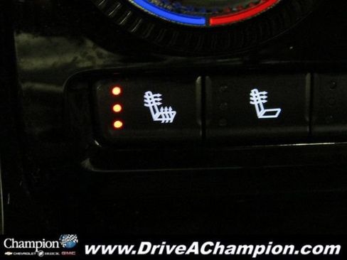 Used 2022 GMC Yukon Denali AWD/4WD image 9