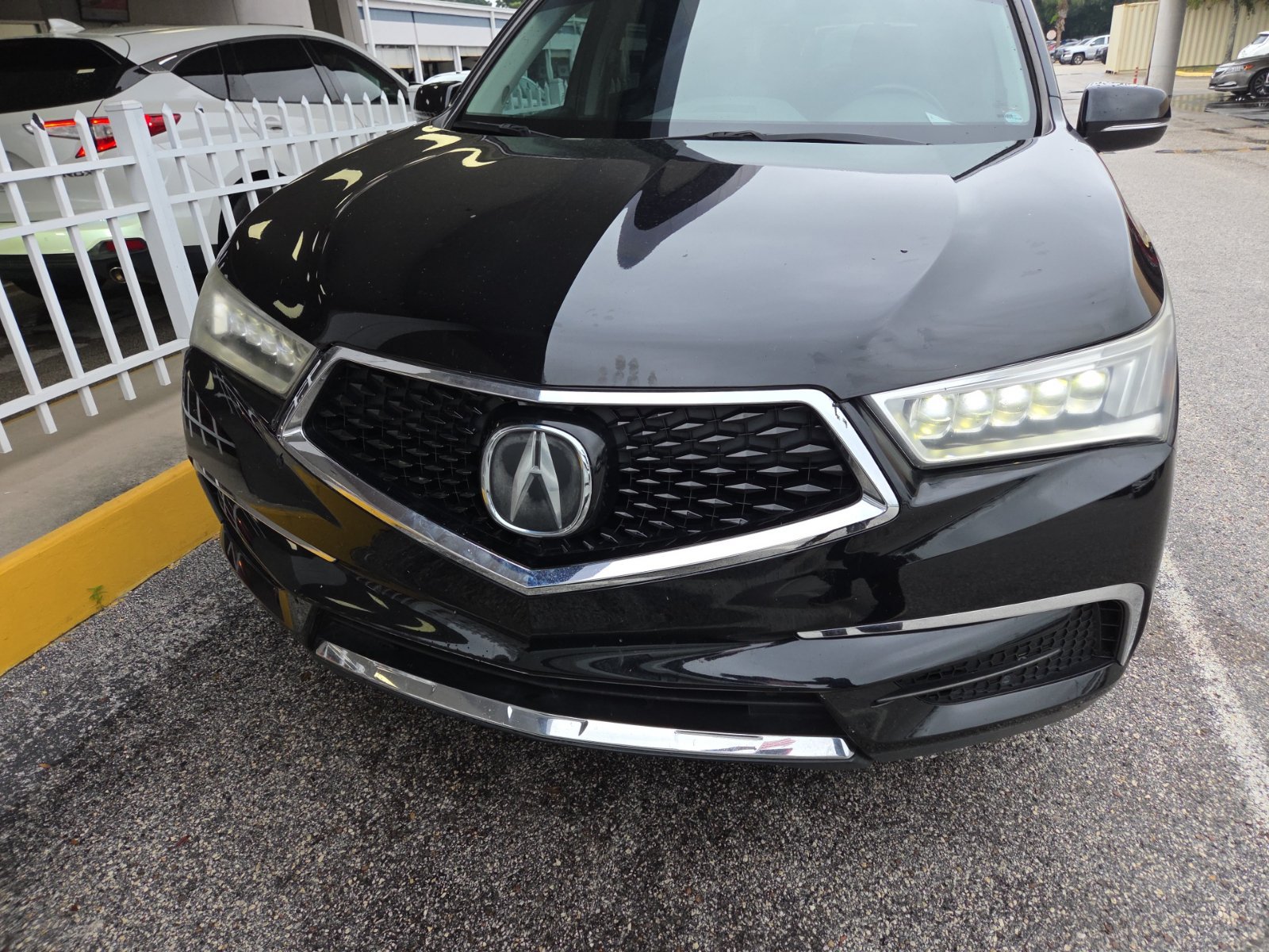 Used 2020 Acura MDX SH-AWD image 3