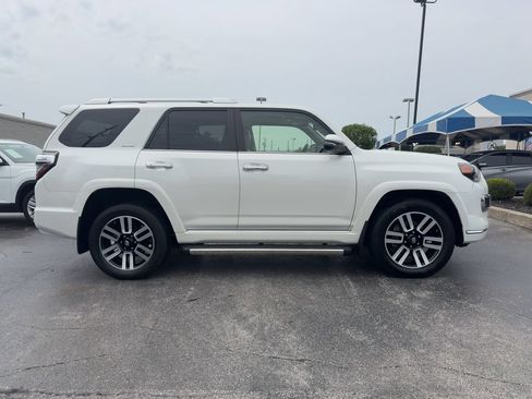 Used 2016 Toyota 4Runner Limited AWD/4WD image 4