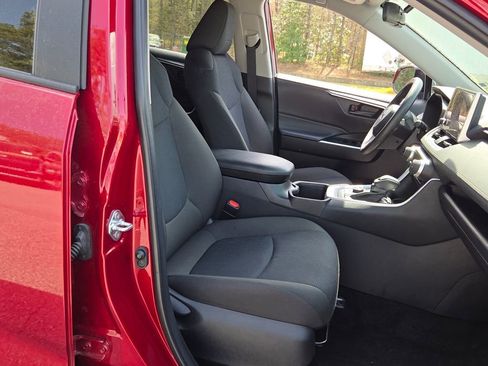 Used 2025 Toyota RAV4 LE image 15