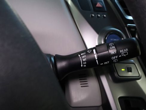 Used 2017 Toyota Prius V Three FWD image 22