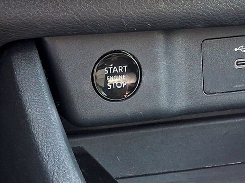 Used 2024 Nissan Rogue S AWD/4WD image 22