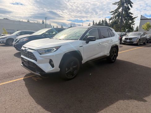 Used 2019 Toyota RAV4 XSE AWD/4WD image 2