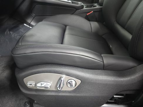 New 2026 Porsche Macan image 23