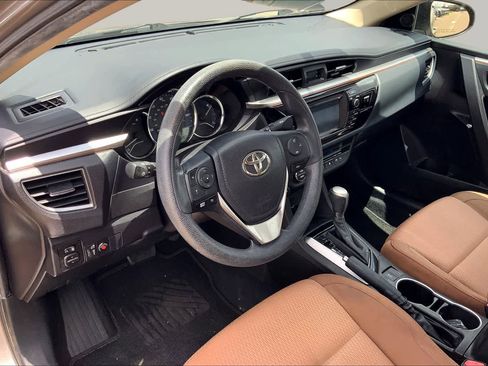 Used 2015 Toyota Corolla LE FWD image 18