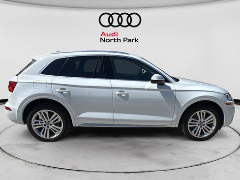 Used 2019 Audi Q5 2.0T Premium Plus w/ Premium Plus Package AWD/4WD image 8