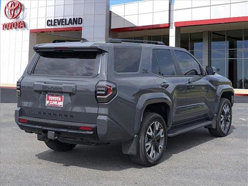 Used 2025 Toyota 4Runner TRD Sport Premium AWD/4WD image 7