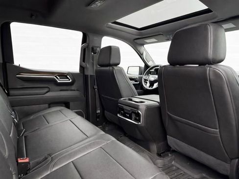 Used 2025 GMC Sierra 1500 Elevation w/ Elevation Premium Package AWD/4WD image 16