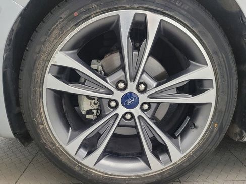 Used 2020 Ford Fusion Titanium AWD/4WD image 31