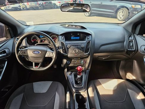 Used 2018 Ford Focus ST FWD image 19