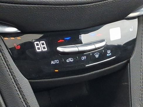 Used 2022 Cadillac XT5 Premium Luxury image 14