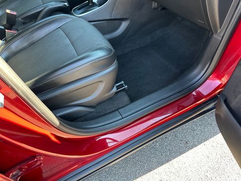 Used 2021 Chevrolet Trax LT image 20