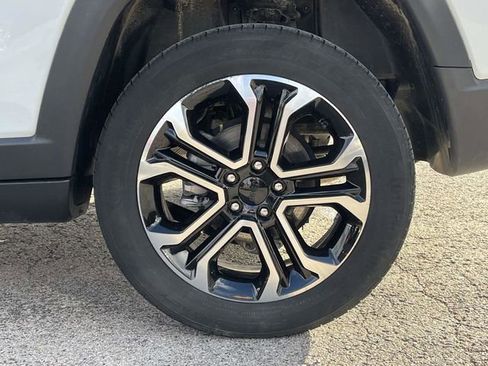 Used 2023 Jeep Compass Limited image 11