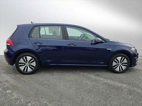 Used 2019 Volkswagen e-Golf SE w/ Driver Assistance Package FWD image 2
