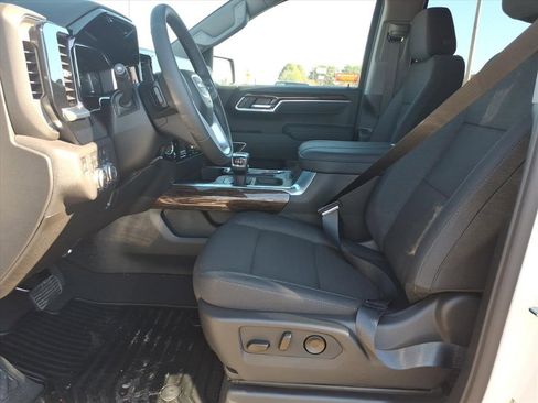 New 2026 GMC Sierra 1500 Elevation image 13