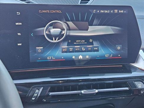 Used 2025 BMW X2 xDrive28i w/ M Sport Package AWD/4WD image 13