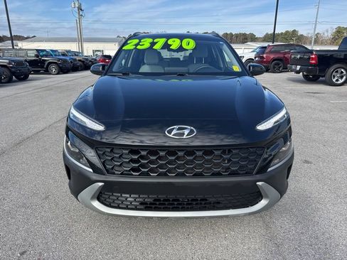 Used 2022 Hyundai Kona SEL image 3